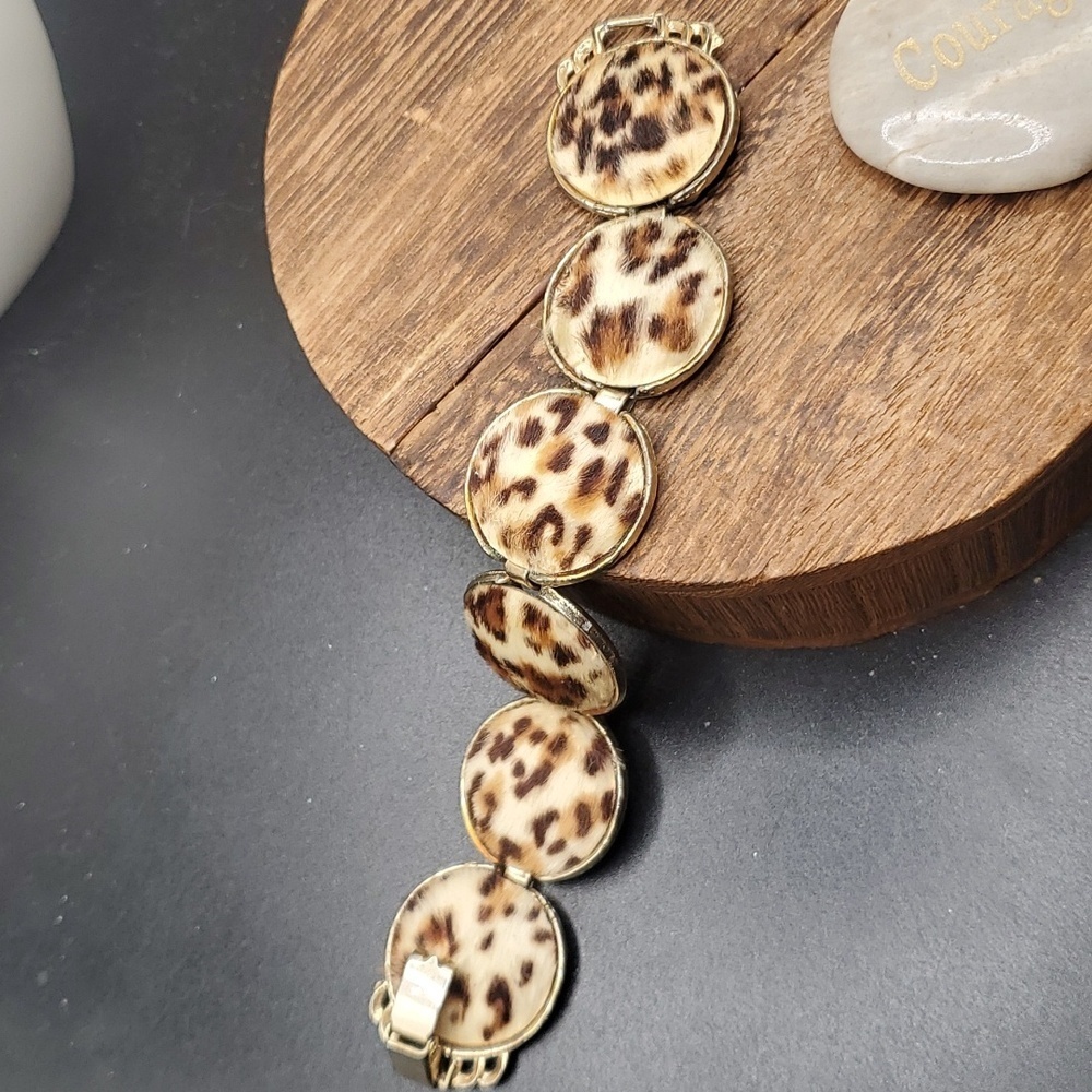 Fur bracelet antique‎ handcrafted heirloom B3133